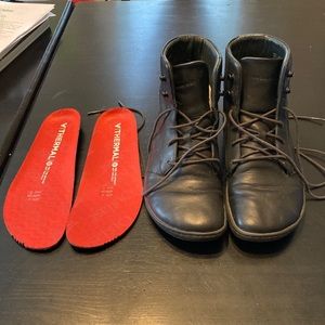 Vivobarefoot Gobi IV Hi Euro 39 Black Leather Boots with Thermal Insoles